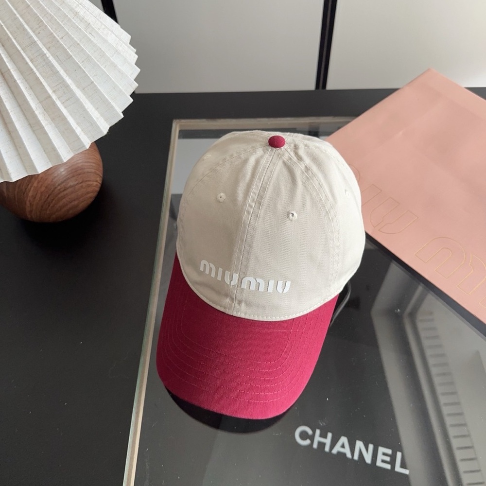 Miu Miu baseball cap for sun protection - Picture 1 of 5